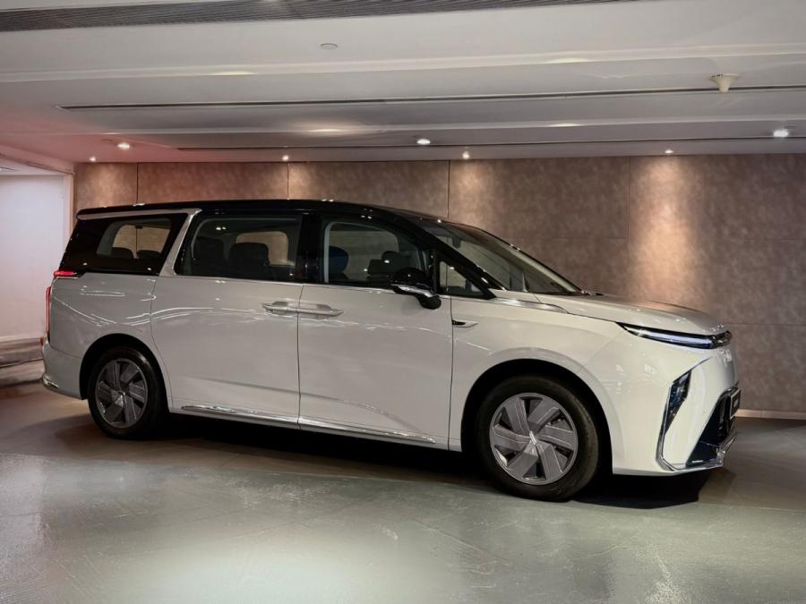 MIFA 9 PREMIUM - Image 2